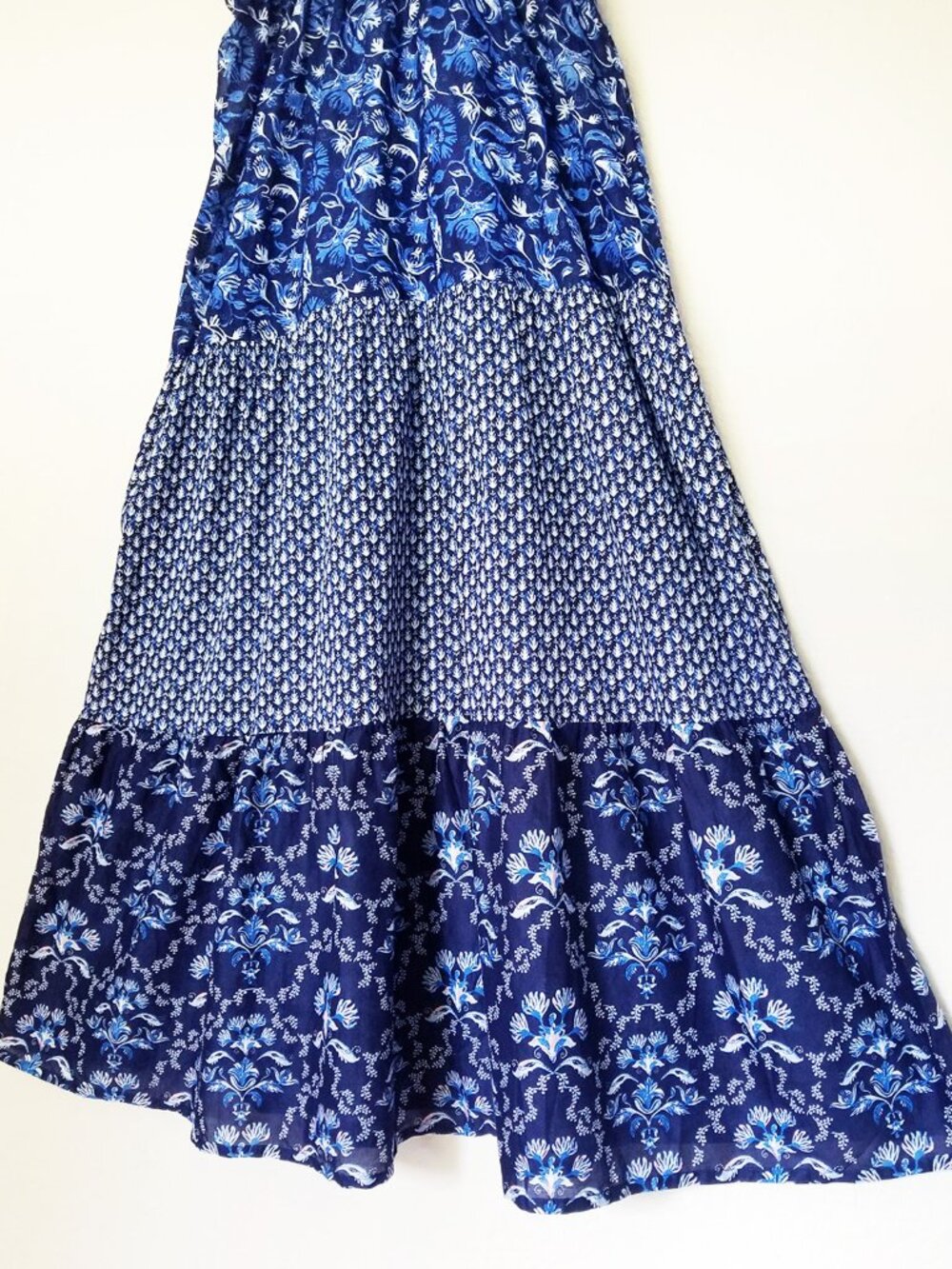 H&M L.O.G.G Blue Tiered Maxi Dress Surplice V Neck Lightweight Cotton Size 12 - Picture 15 of 16